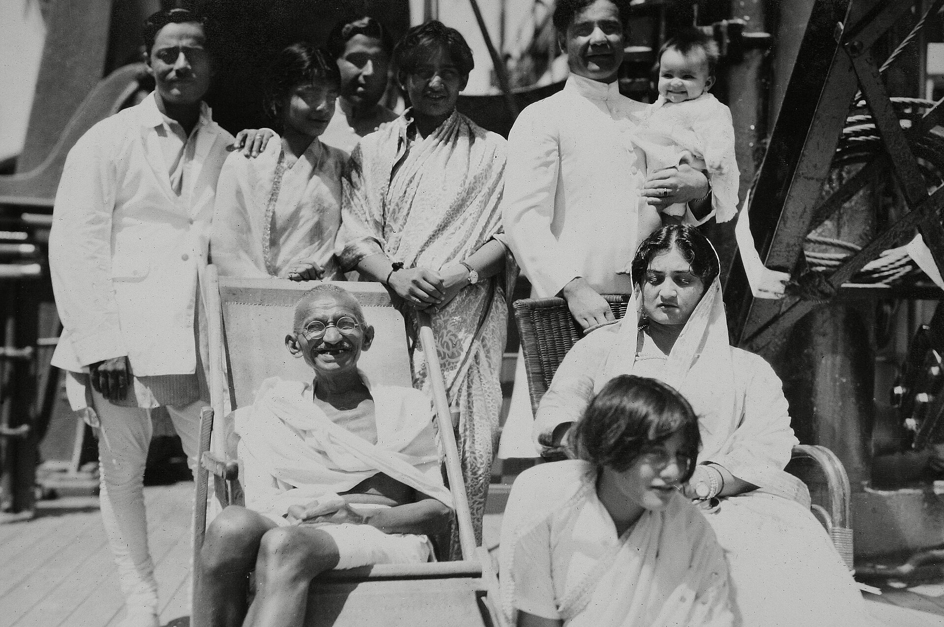 गांधी एसएस राजपूताना पर, दूसरे गोलमेज़ सम्मेलन के लिए लंदन जाते हुए, 1931